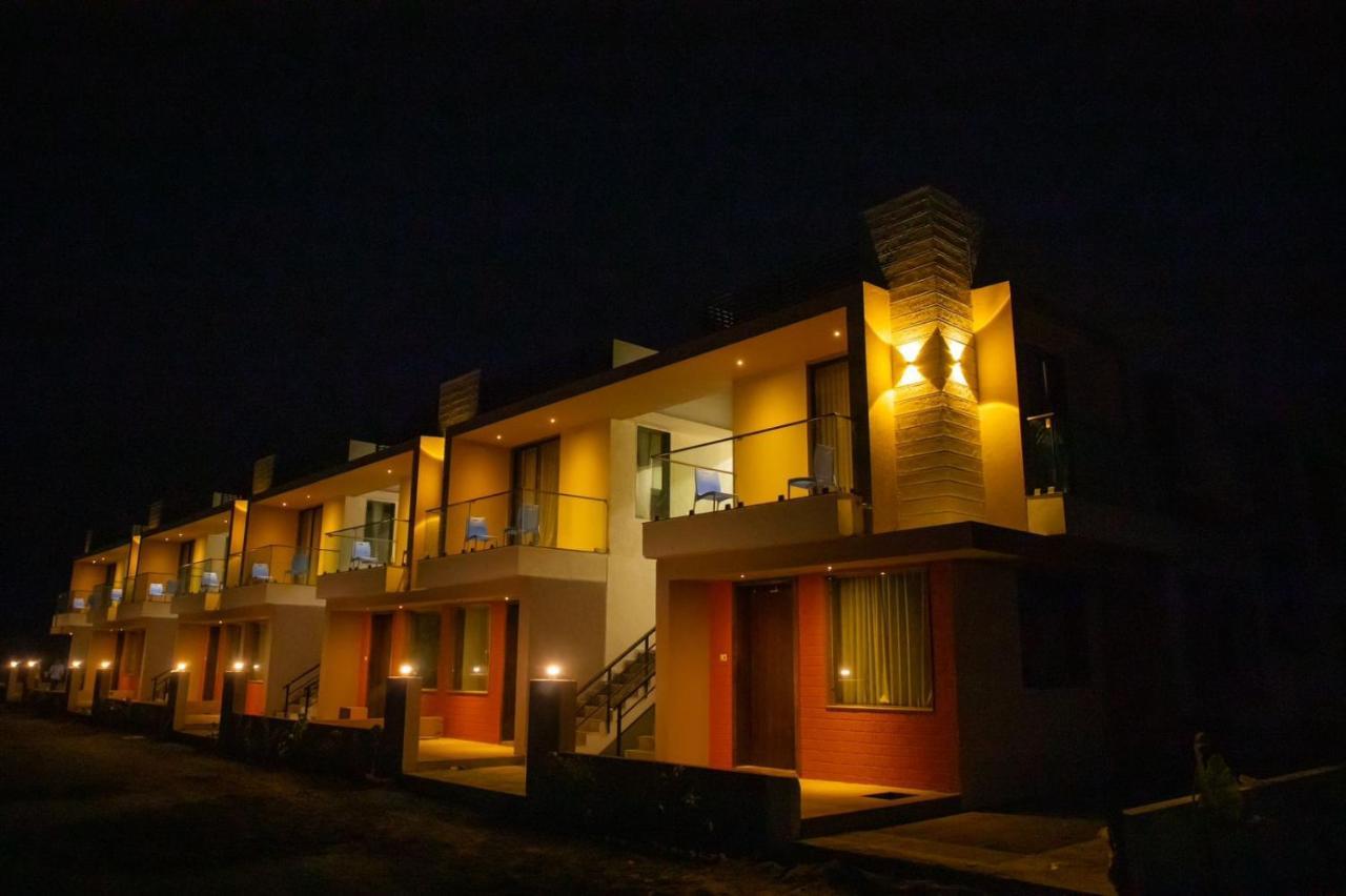 Leena Resort Garudeshwar Esterno foto