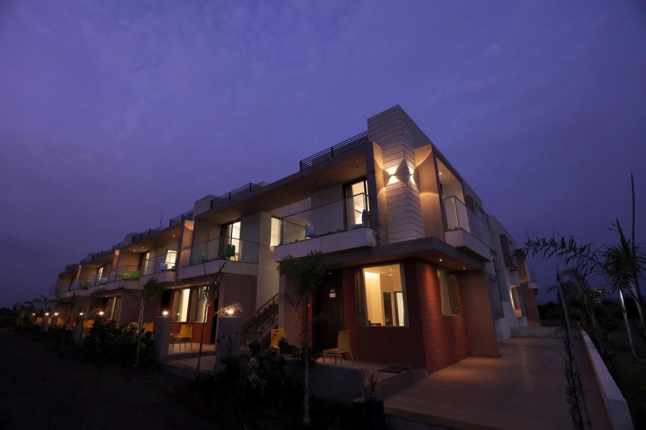 Leena Resort Garudeshwar Esterno foto